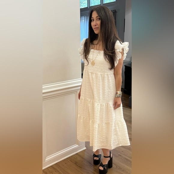 Textured Dress Tiered Ruffle Sleeve Midi Beautiful - Picture 10 of 10